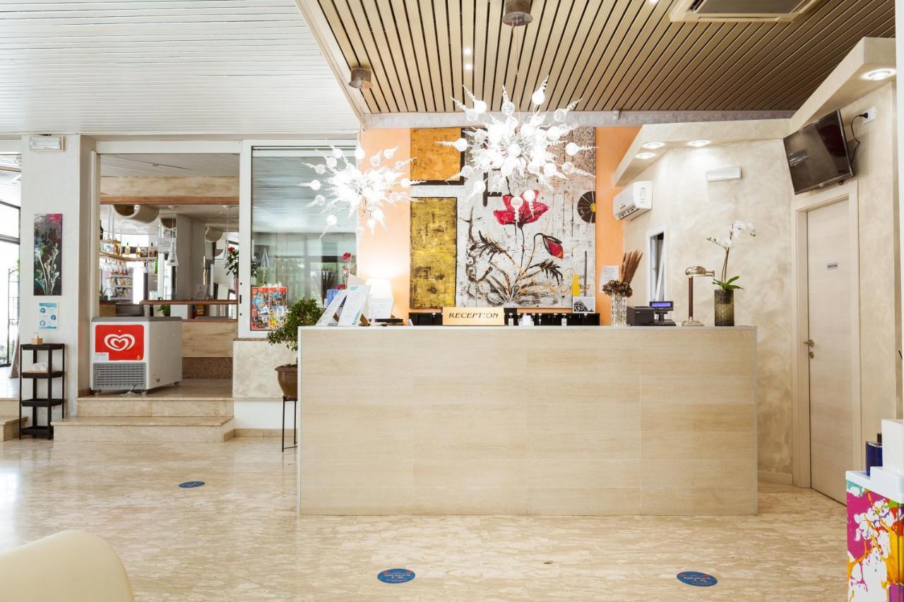Hotel Al Nuovo Porto Bellaria-Igea Marina Exterior foto